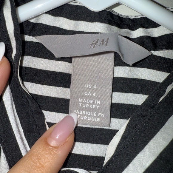 H&M Blouse - Picture 7 of 10